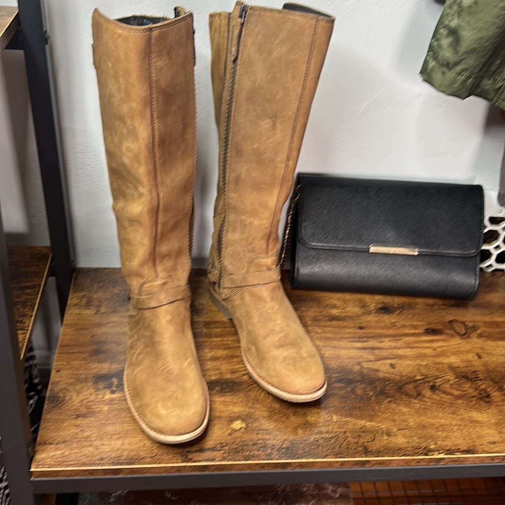 Teva De La Vina Tall Boots NWT